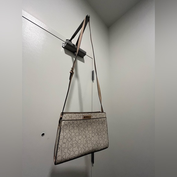 Calvin Klein Crossbody - Picture 2 of 3